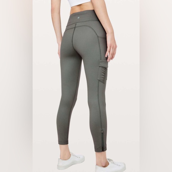 Lululemon Scenic Route Leggings in EUC - Picture 2 of 16